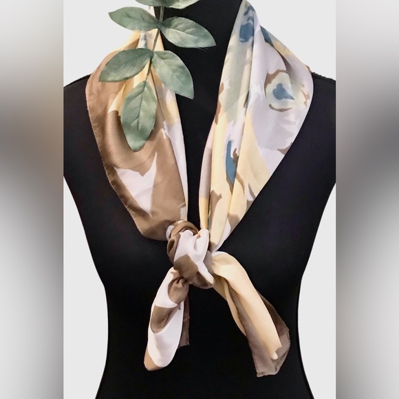 ITALIAN SILK SCARF - Picture 4 of 4